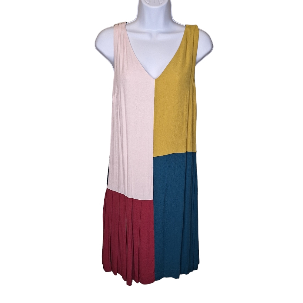 HD in Paris dress